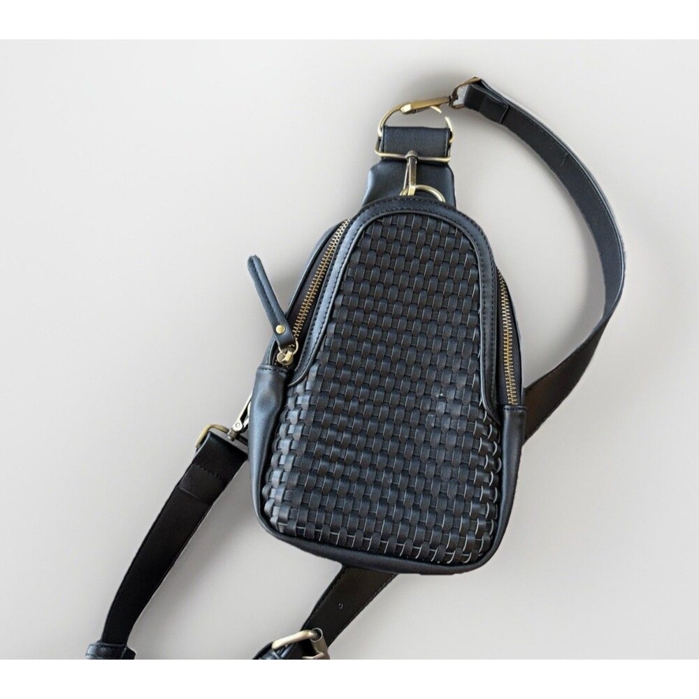 Anthropologie Urban Originals Liberty Black Woven Sling Bag CrossBody Purse Trav - Picture 2 of 6